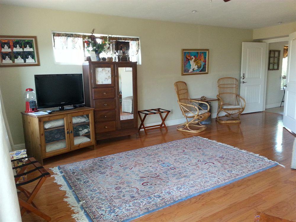 Yosemite Sierra View Bed & Breakfast Oakhurst Exterior photo