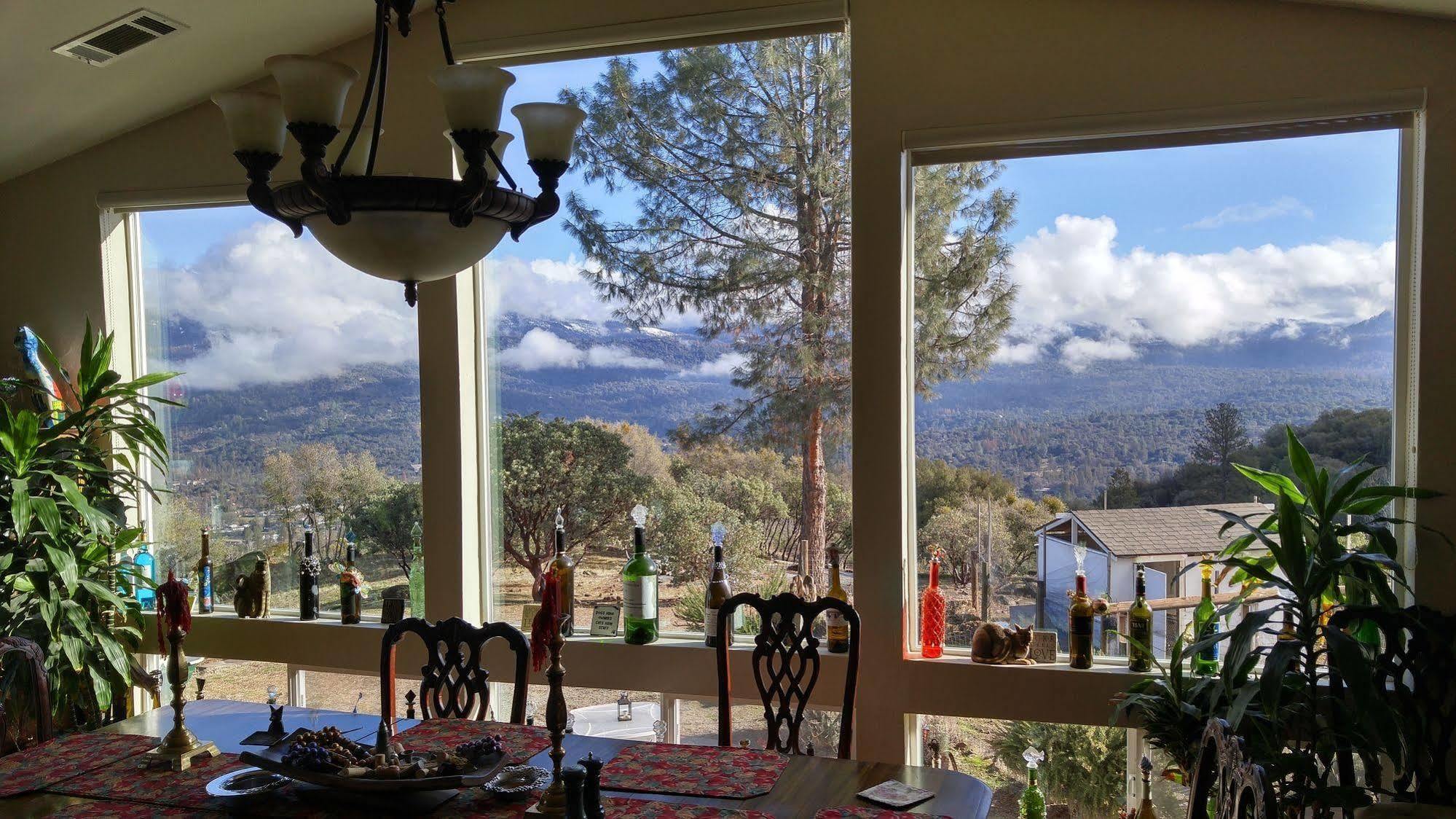 Yosemite Sierra View Bed & Breakfast Oakhurst Exterior photo
